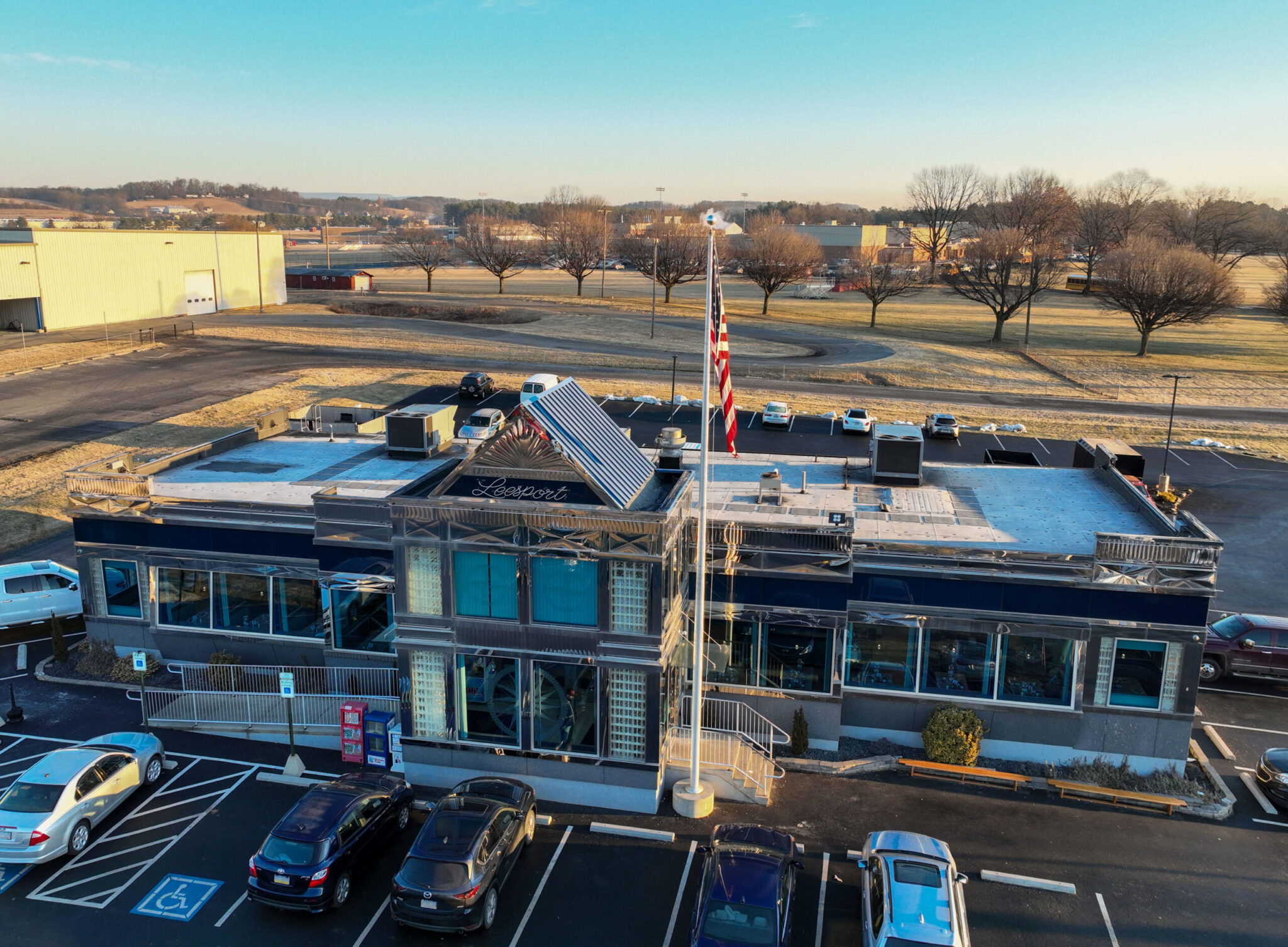 The outside of Leesport Diner on a sunny morning