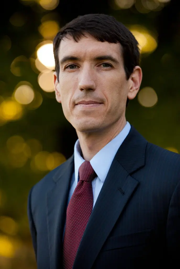 Headshot of Attorney David Crossett