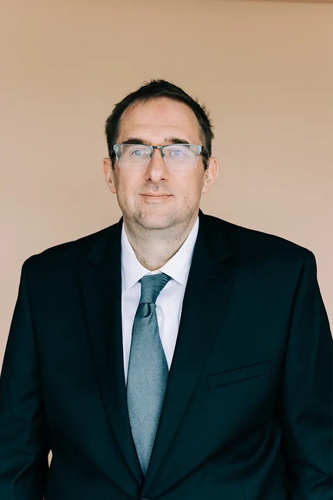 Headshot of Attorney Eric Winter